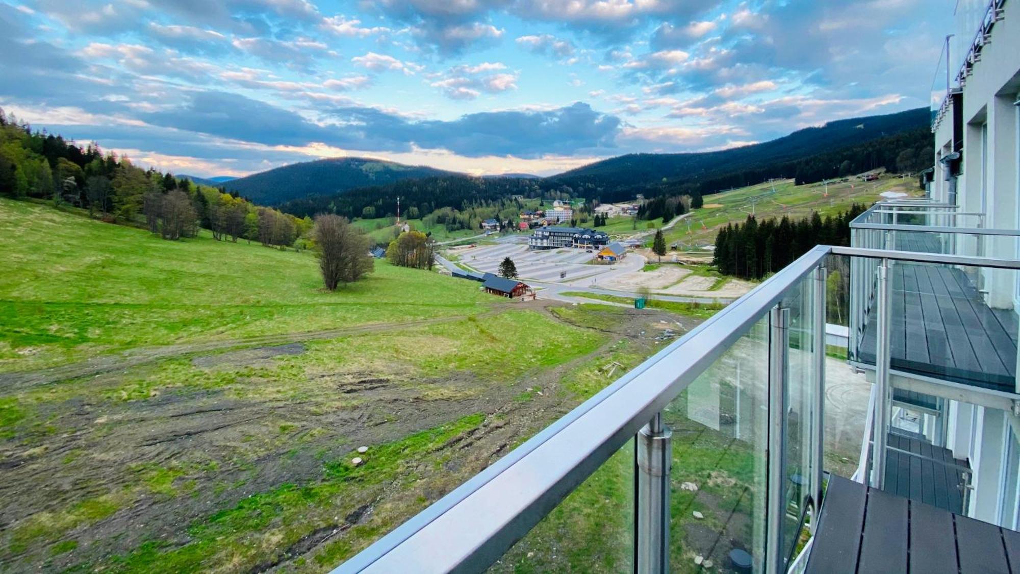 Panorama - Czarna Gora Resort By Sun & Snow Z Basenem I Sniadaniem Sienna  Exteriör bild